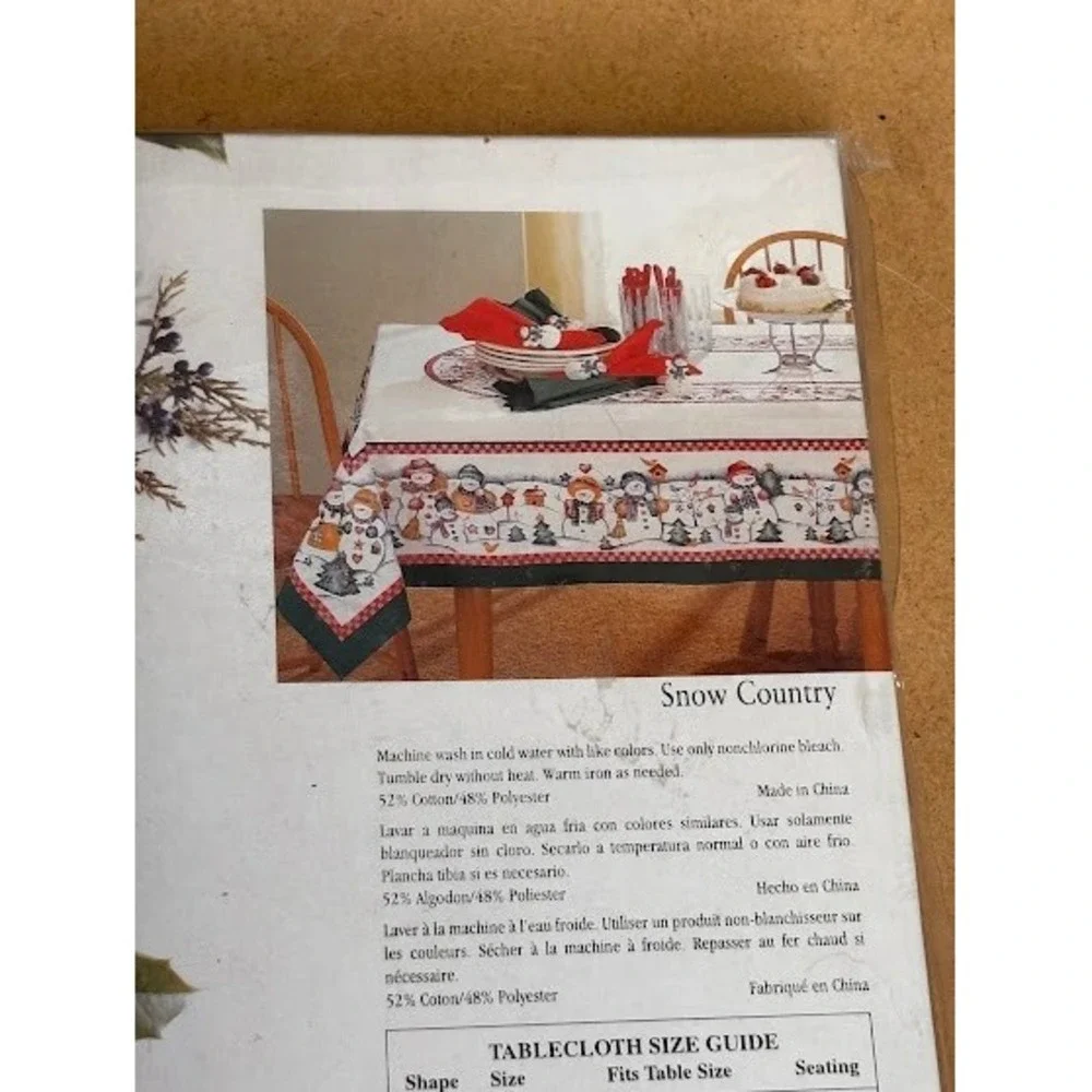 Bardwil Seasons‎ Snow Country Snowman Tablecloth 60x84 Oblong White Green Red
